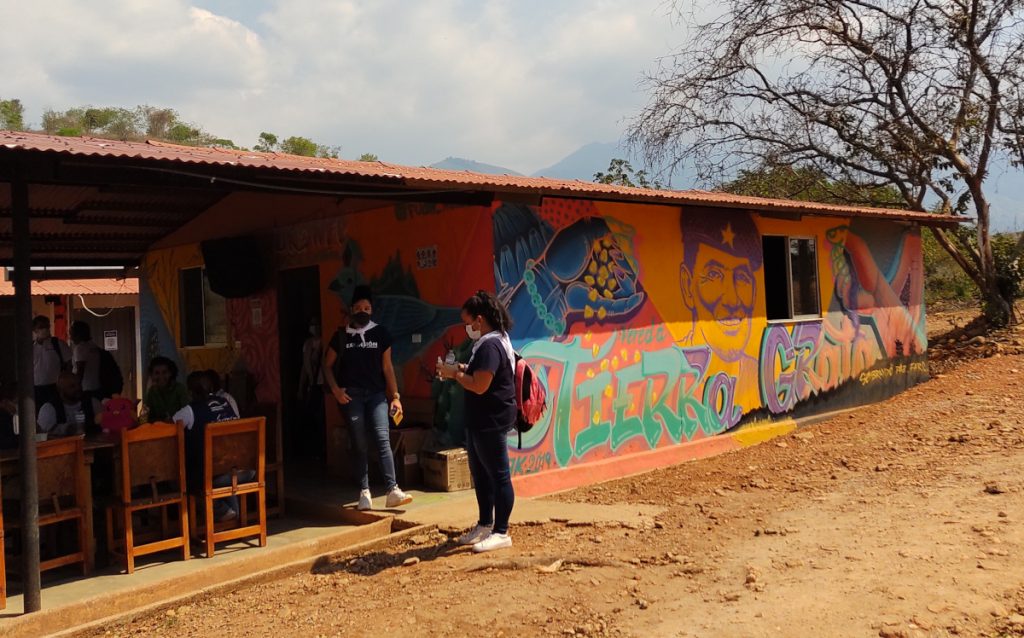 mural de la casa de entrada