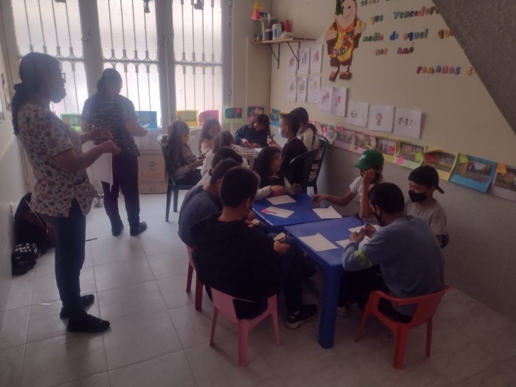 Bogota Reunion escuela pensamiento2 Presentación de un módulo de la Escuela de Acción Noviolenta (ESAN) en la localidad de Bosa. Participaron 45 niñas, niños y jóvenes