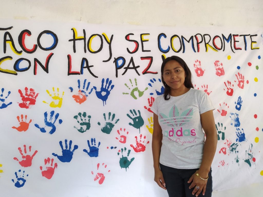 Cali evento EDUPAZ participante La ciudadela Invicali y el corregimiento de Bitaco, se llenaron de banderas blancas y manos de colores