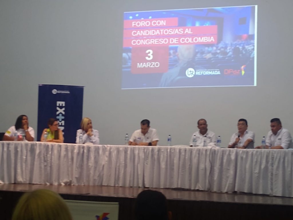 Foro con candidatos en Barranquilla: ‘La esperanza de un movimiento alternativo’ foro 1 Foro con candidatos en Barranquilla: ‘La esperanza de un movimiento alternativo’
