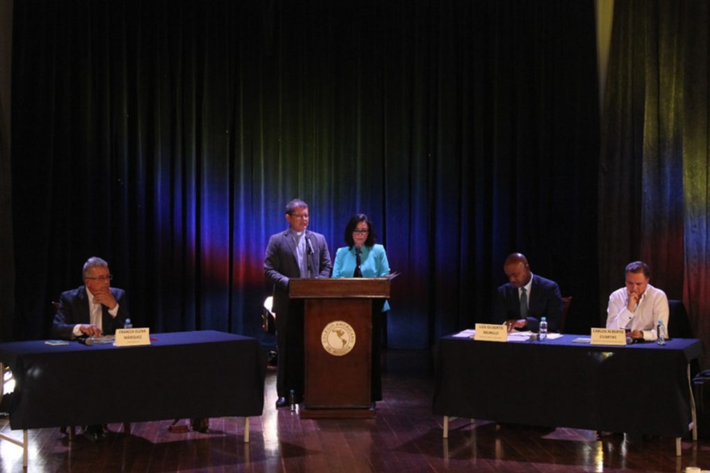 Bogota foro vices Con éxito terminó el foro con fórmulas vicepresidenciales 2022, diálogo del sector ecuménico. Más de 2.500 personas conectadas