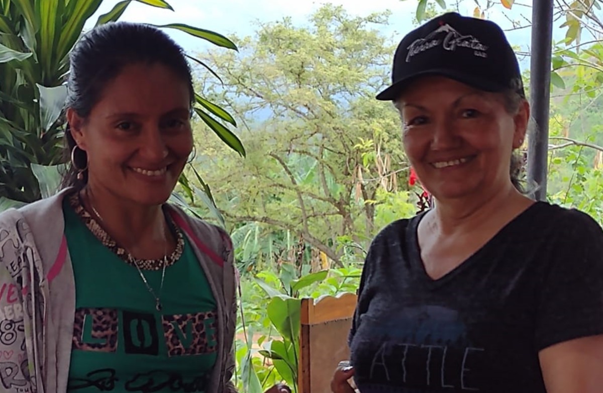 Tierra Grata balance 1 Balance. Manos amigas para la paz, en Tierra Grata