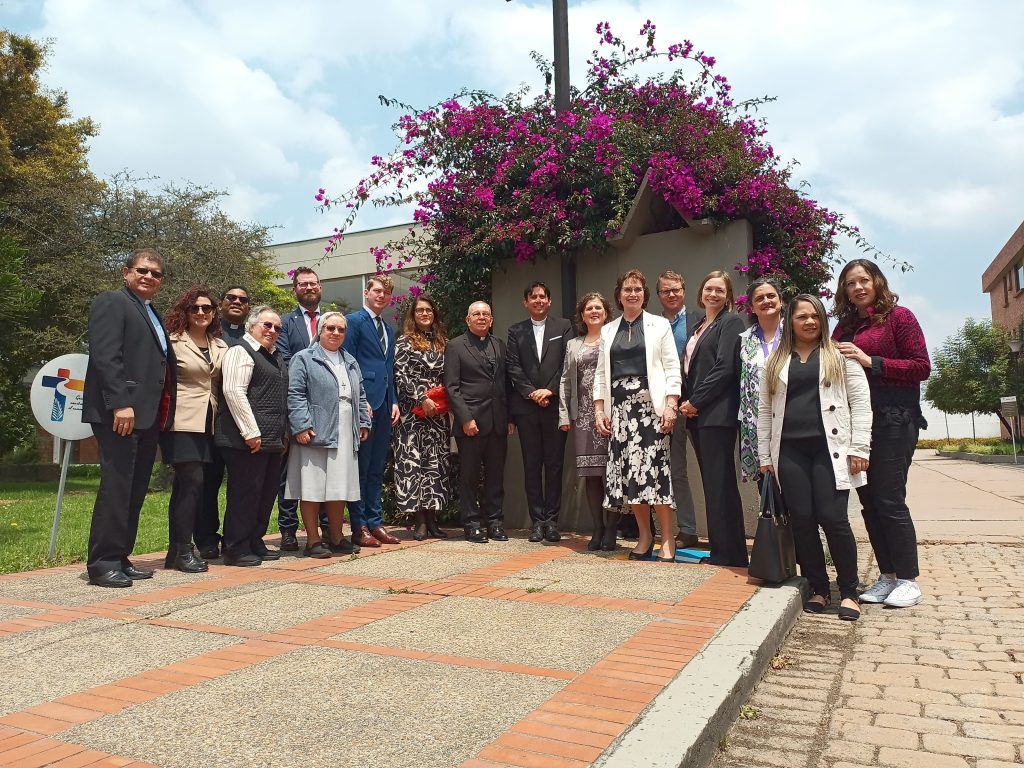 nkm Liturgia Ecuménica y diálogos por la paz entre Iglesias, Parlamentarios Suecos y el Gobierno de Colombia