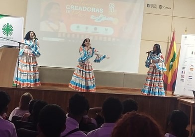 Imagen5 Encuentro “Jóvenes PAZeando a través del arte”